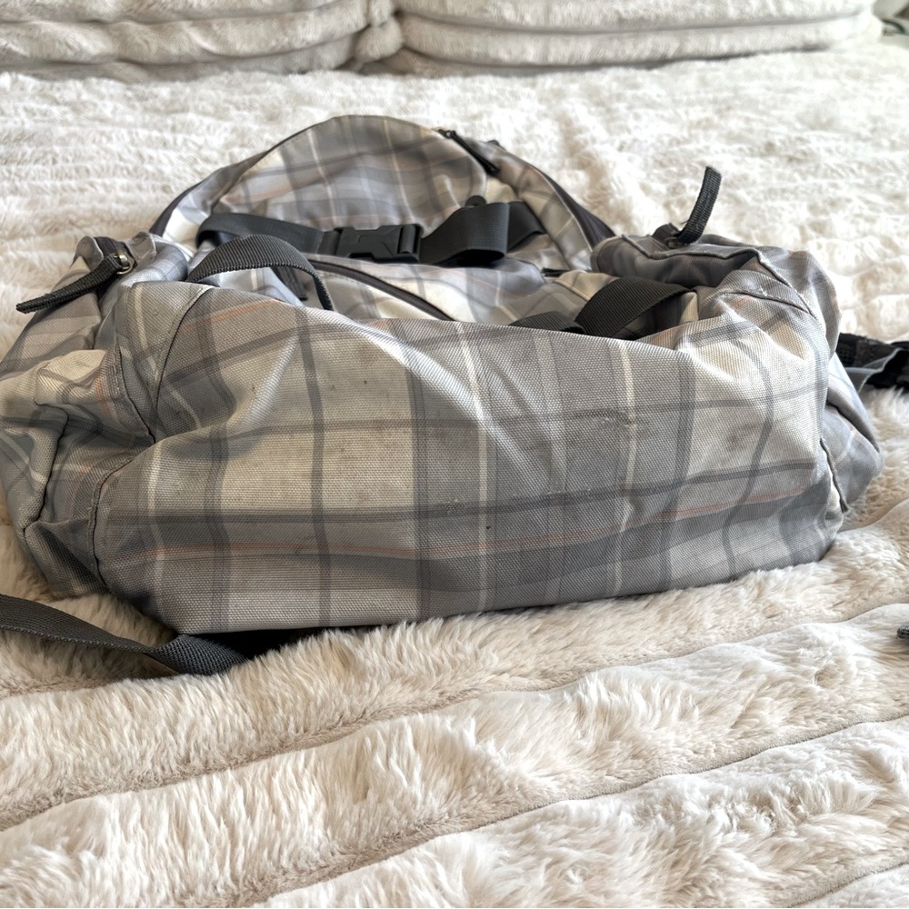 Nike 6.0 Deuce Backpack - Cool Grey / Dark Grey - Picture 6 of 13